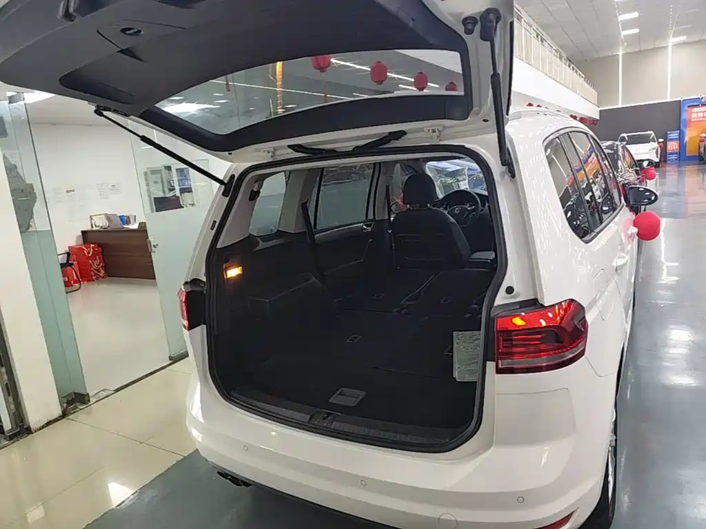 Volkswagen Touran — миниатюра 19