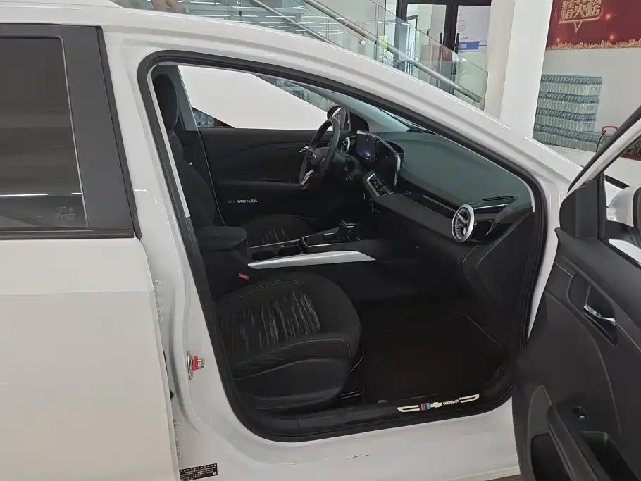 Chevrolet Monza — миниатюра 8