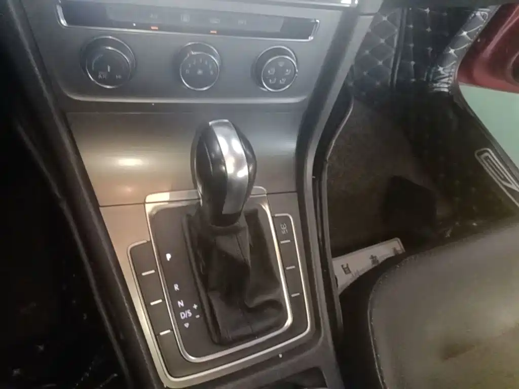 Volkswagen Golf — миниатюра 14