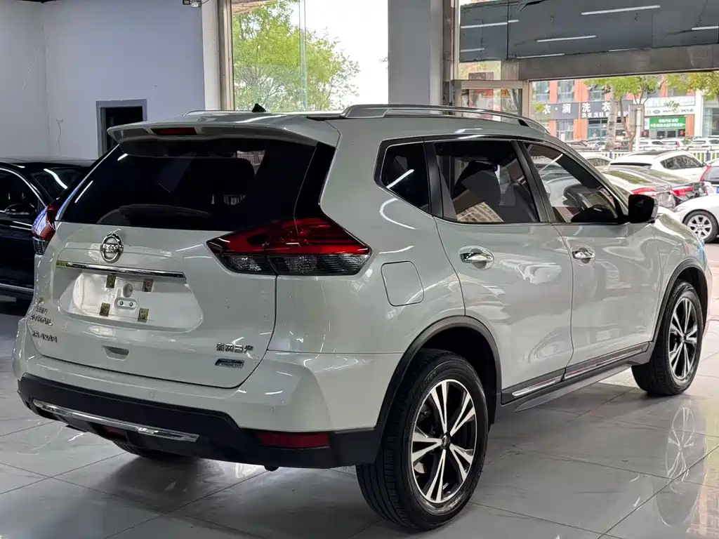 Nissan X-Trail — миниатюра 6