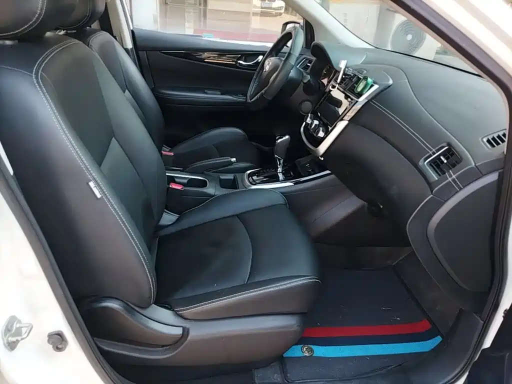 Nissan Tiida — миниатюра 25