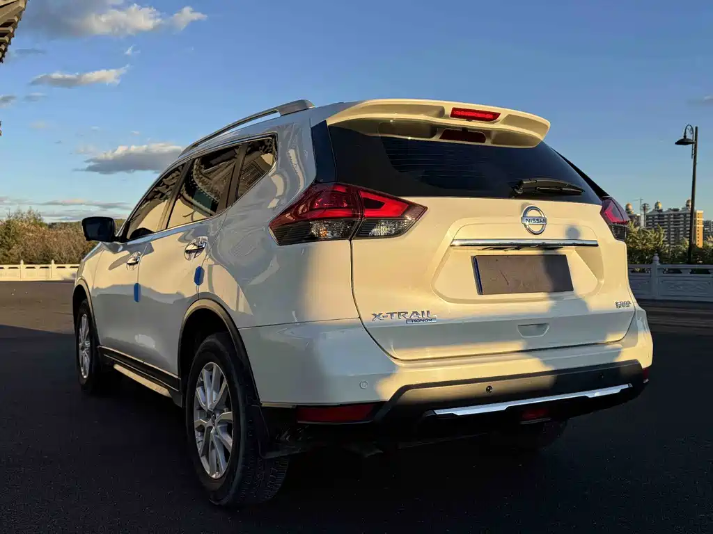 Nissan X-Trail — миниатюра 4