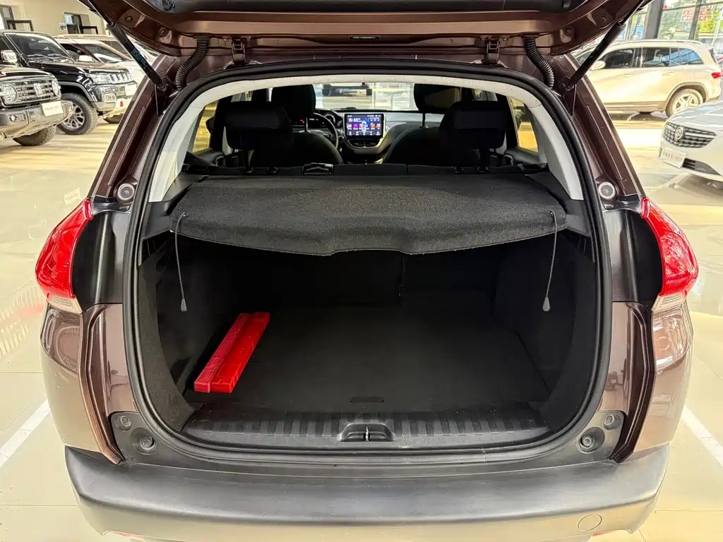 Peugeot 2008 — миниатюра 7