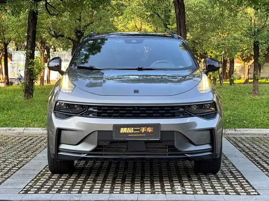 Lynk & Co 01 — миниатюра 2