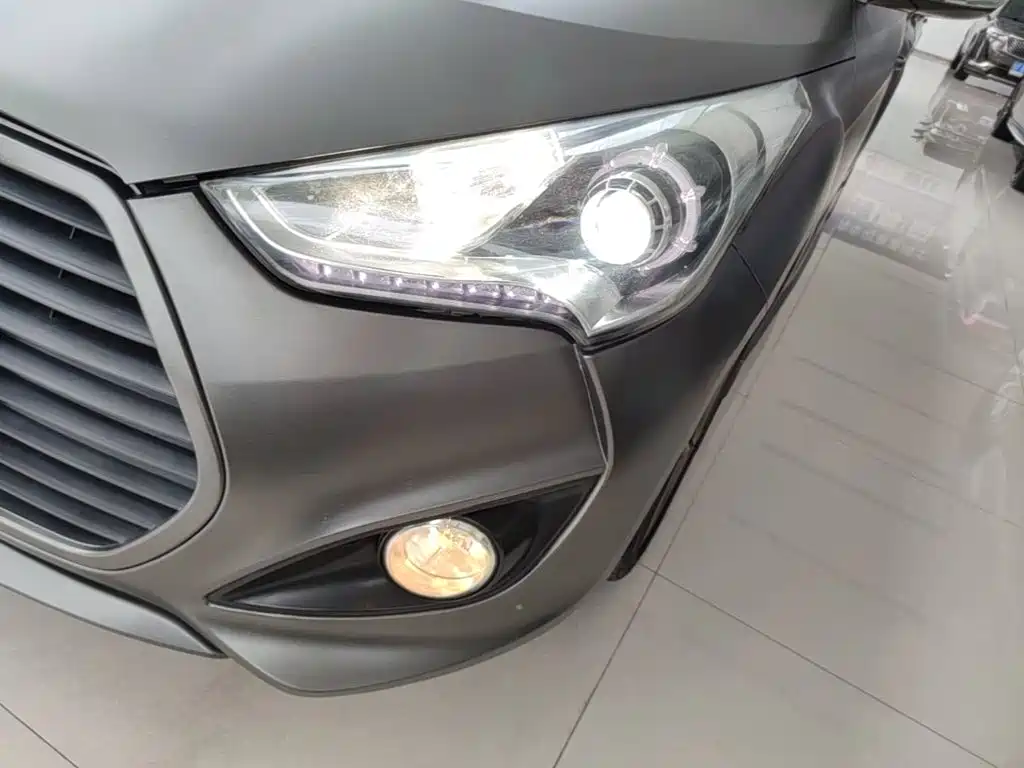 Hyundai Veloster — миниатюра 24