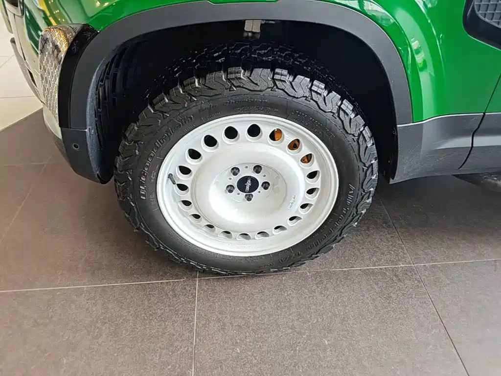 Land Rover Defender — миниатюра 23