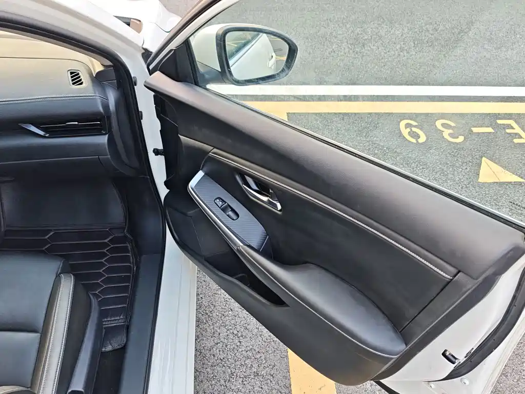 Nissan Sylphy — миниатюра 16