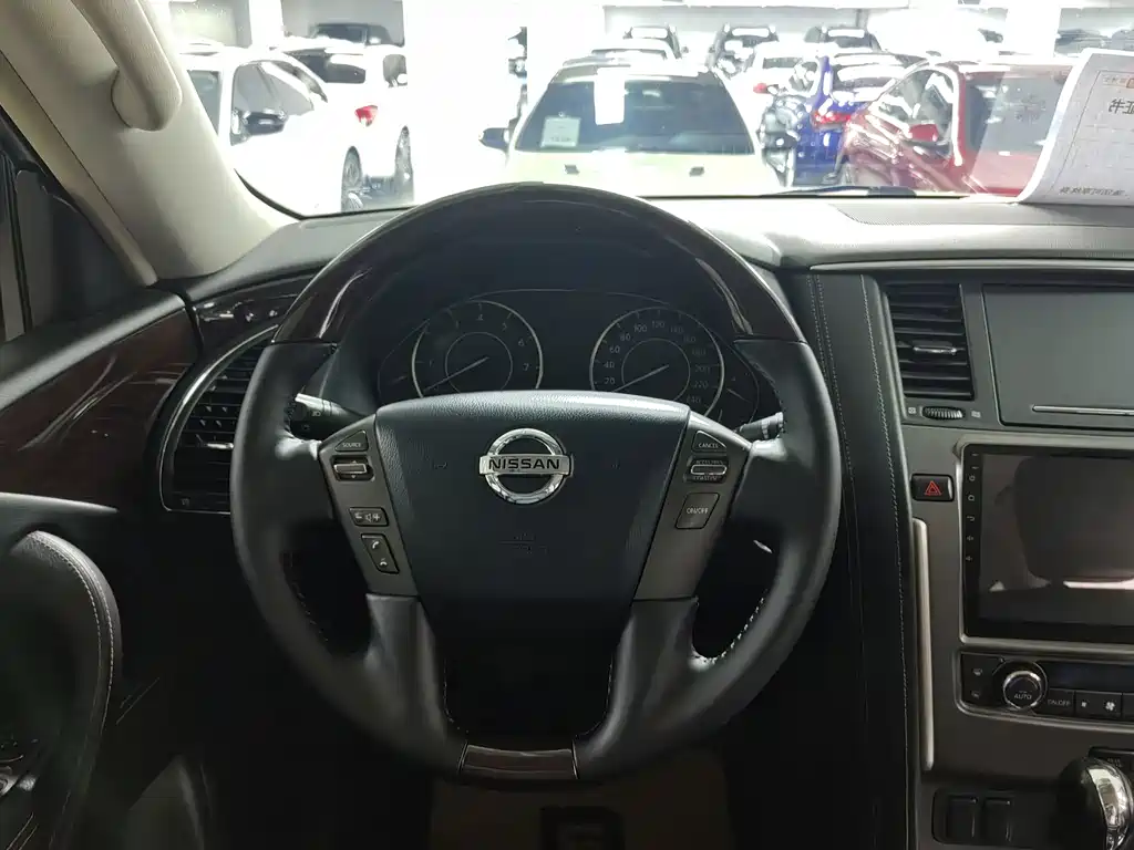 Nissan Patrol — миниатюра 6