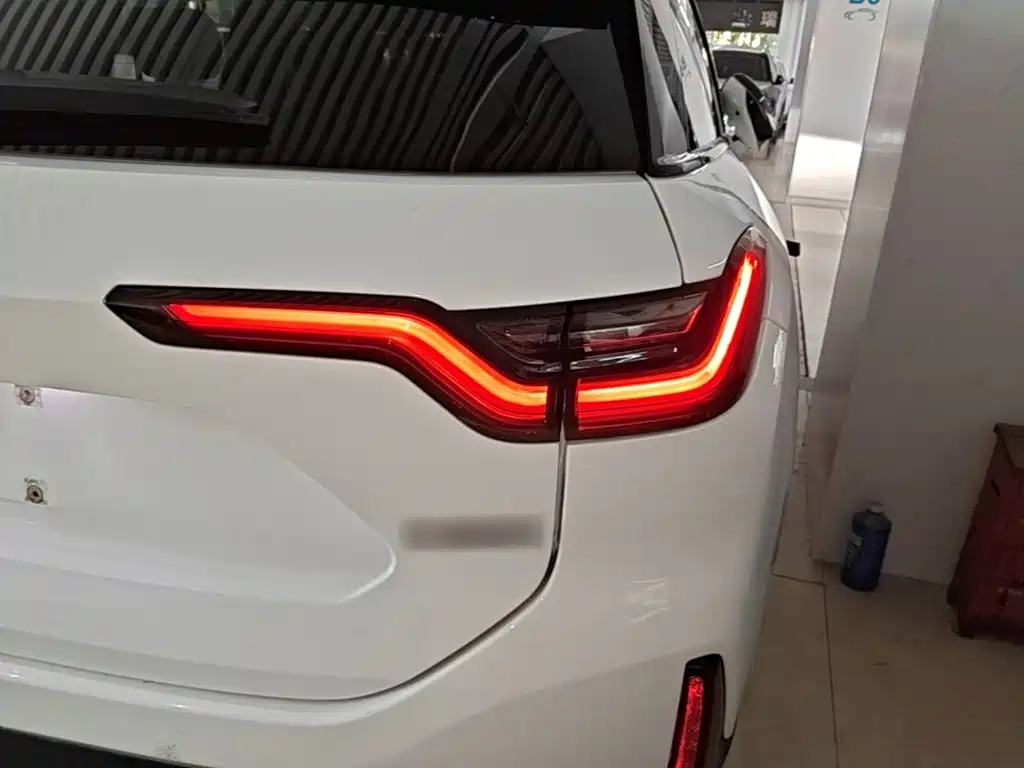 NIO ES6 — миниатюра 8