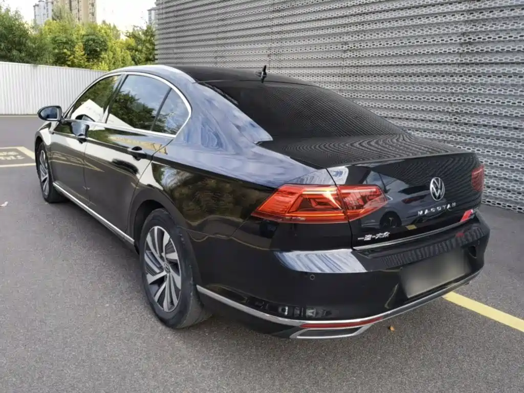 Volkswagen Magotan PHEV — миниатюра 5