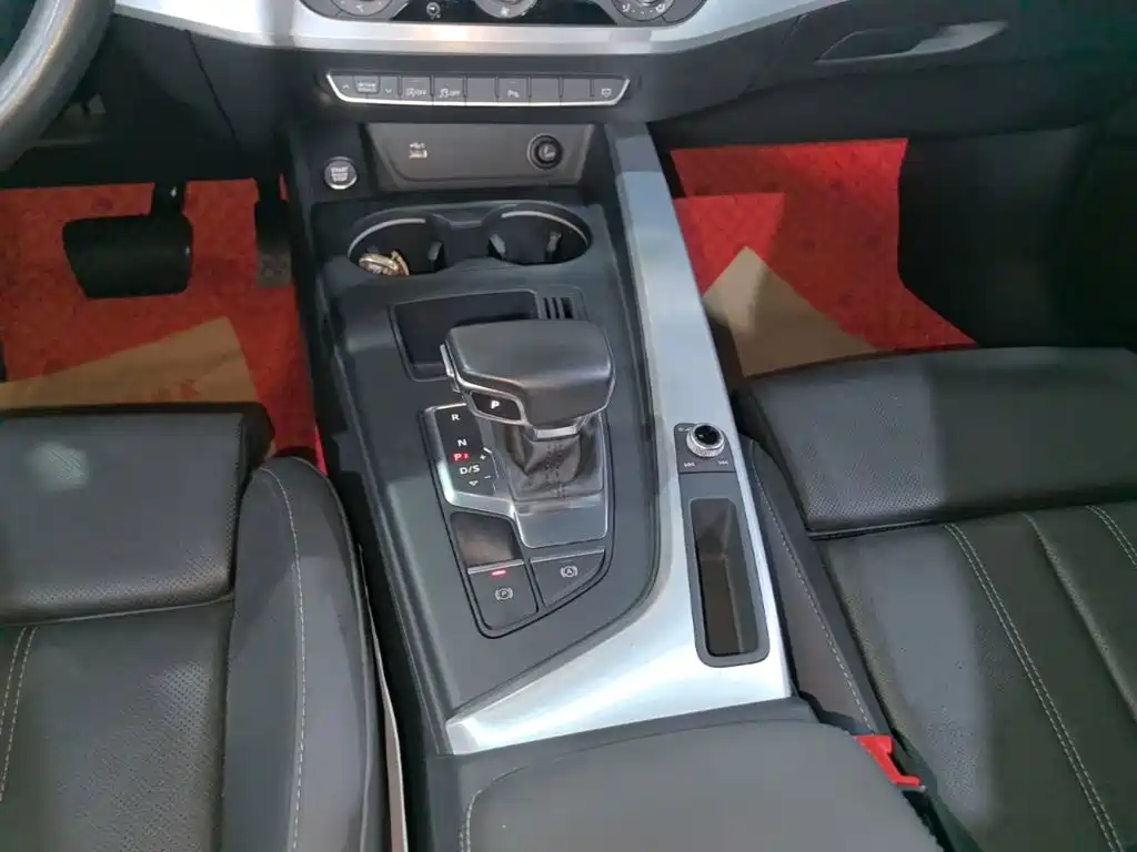 Audi A4L — миниатюра 14