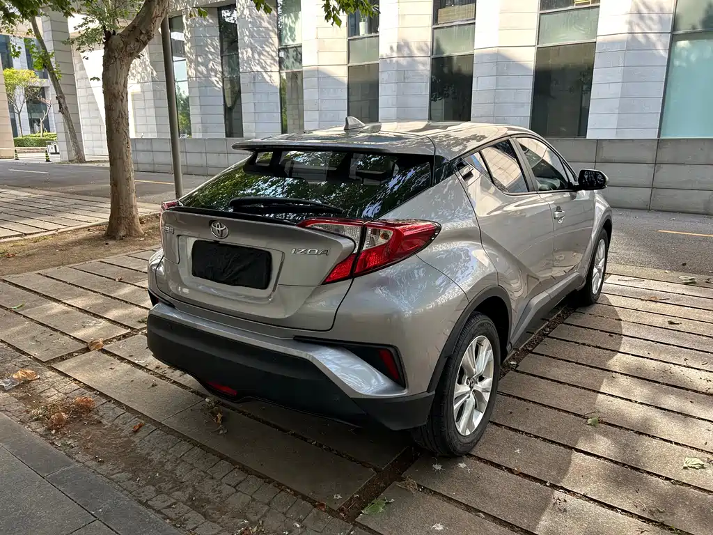 Toyota IZOA — миниатюра 4