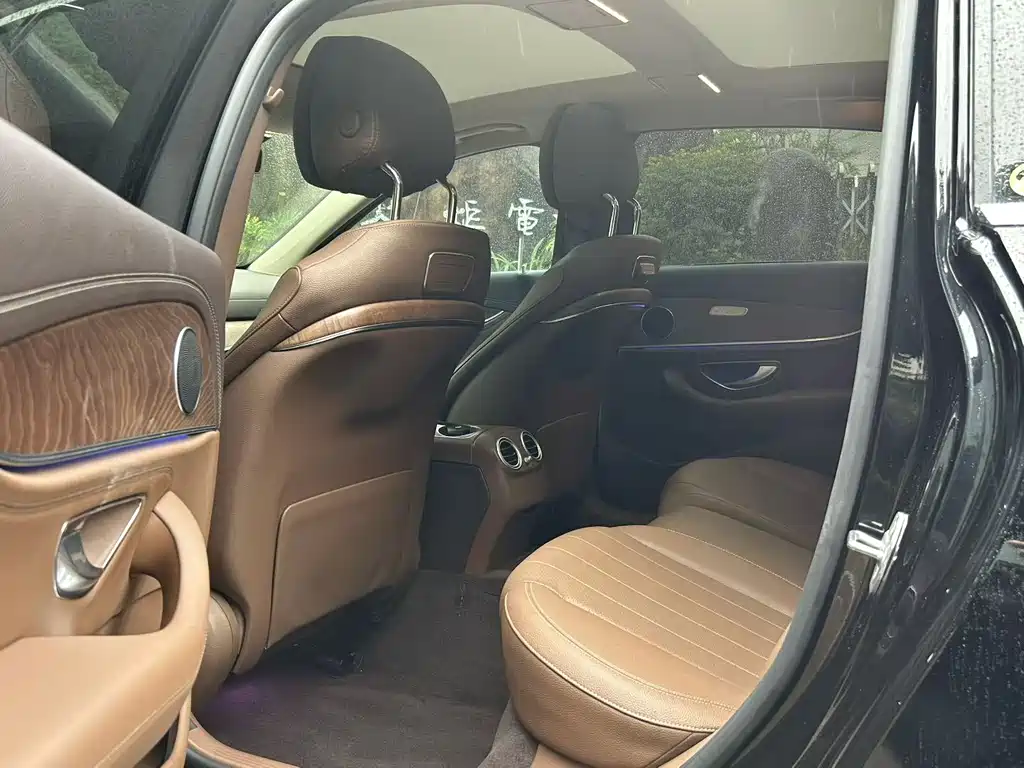 MERCEDES-BENZ E CLASS