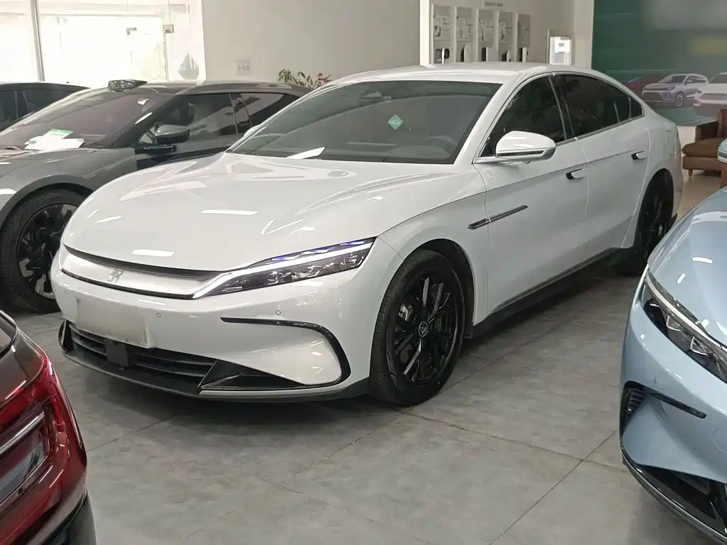 2025 BYD Han - zdjęcie 1 z 25