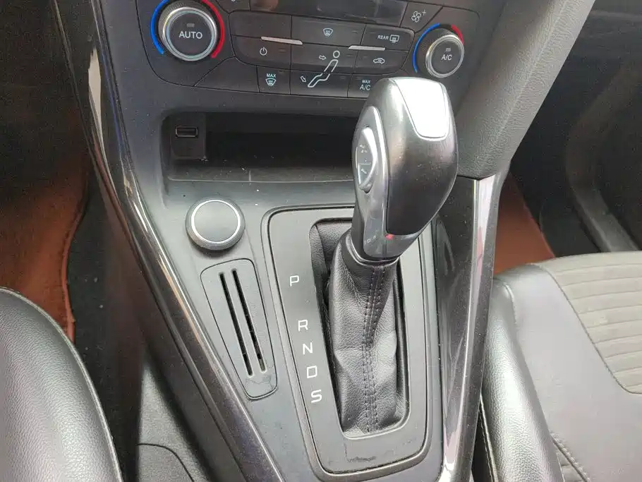 Ford Focus — миниатюра 16