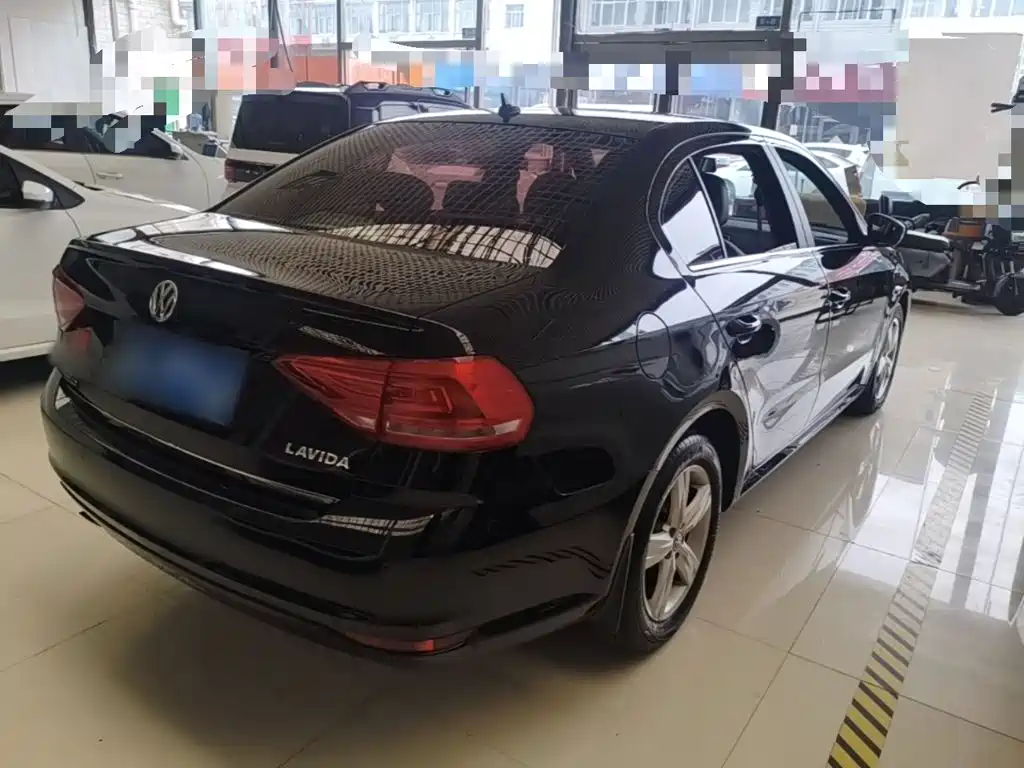 Volkswagen Lavida — миниатюра 7