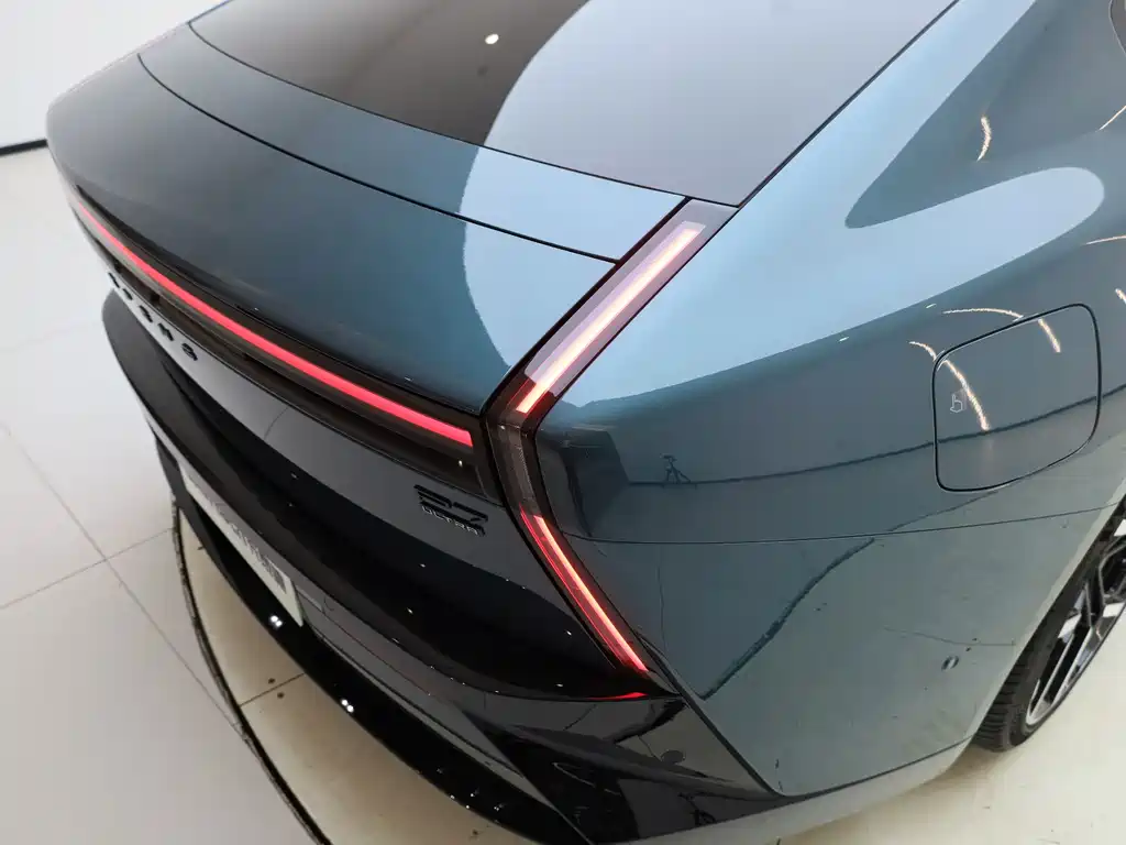 XPeng P7 — миниатюра 6