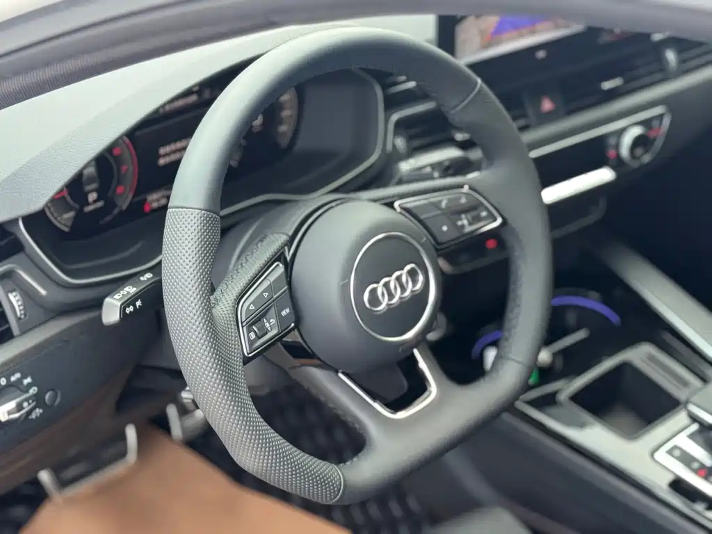 Audi A4L — миниатюра 25