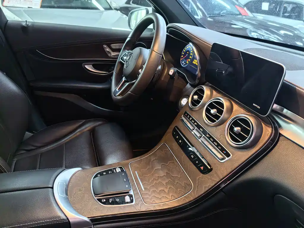 Mercedes-Benz GLC — миниатюра 7