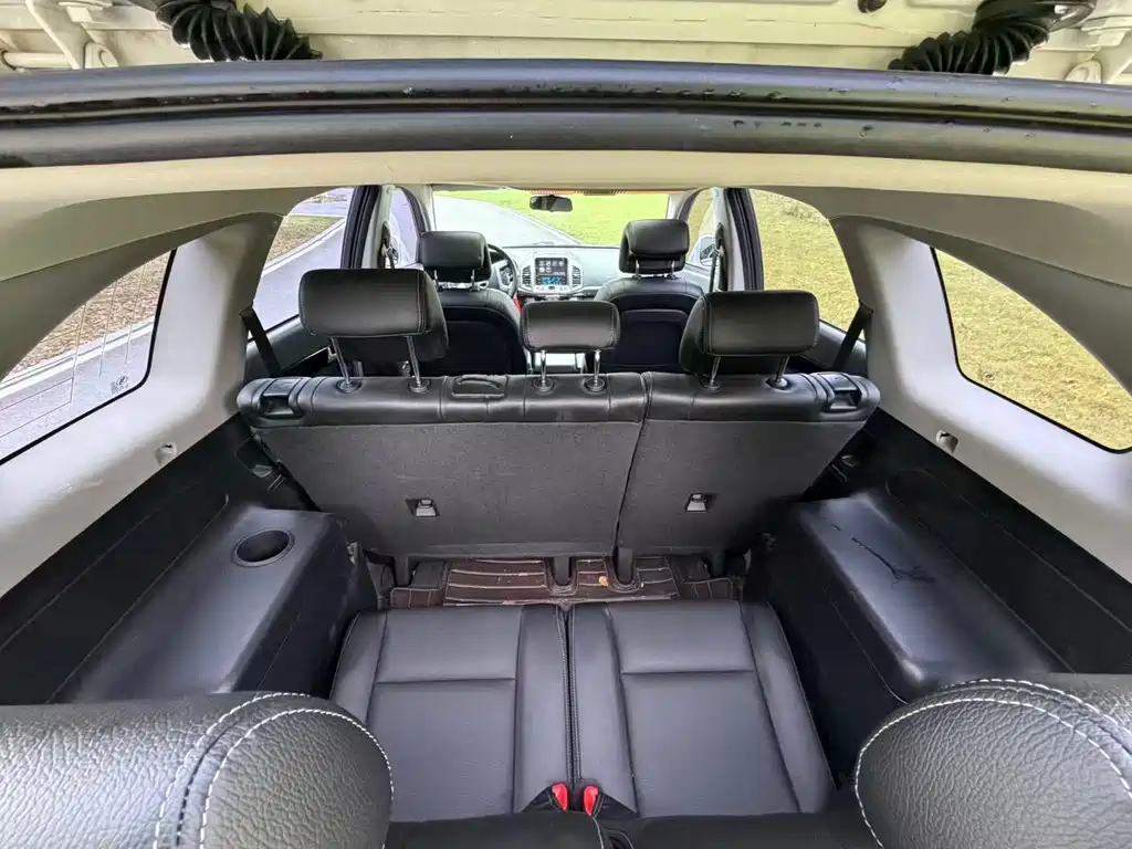 Chevrolet Captiva — миниатюра 9