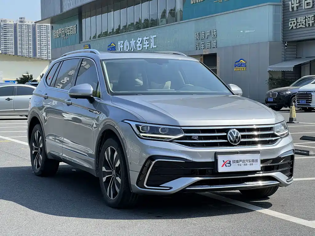 Volkswagen Tiguan L — миниатюра 2