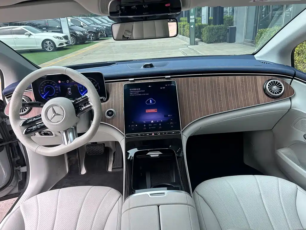 Mercedes-Benz EQE — миниатюра 8