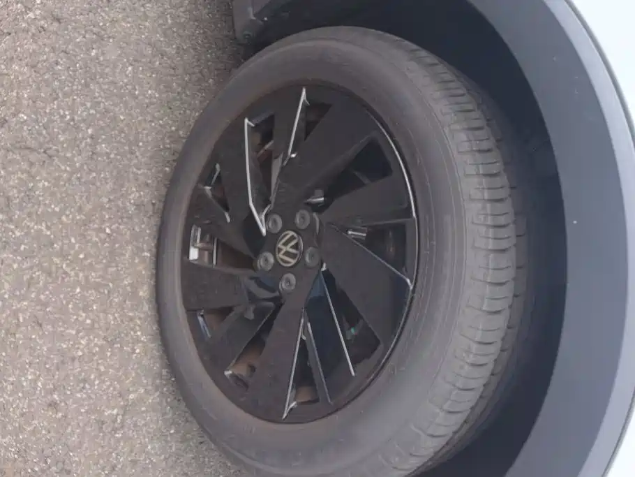 Volkswagen Tharu — миниатюра 6