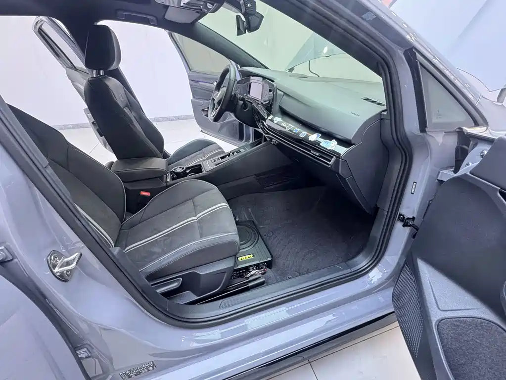 Volkswagen Golf — миниатюра 11