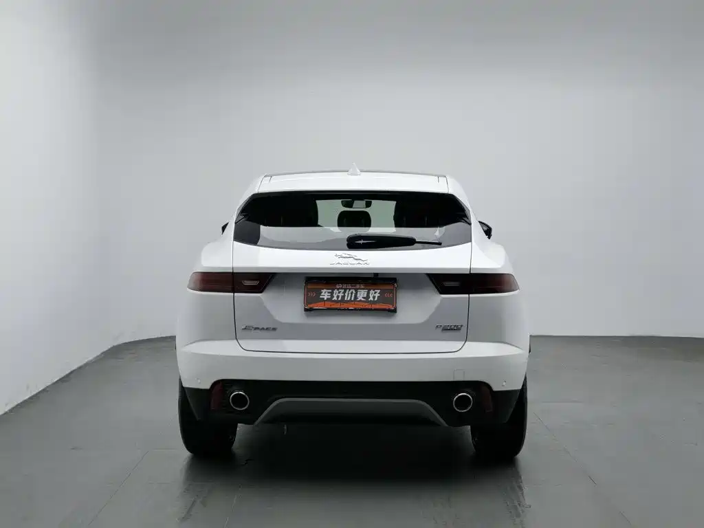 Jaguar E-PACE — миниатюра 4