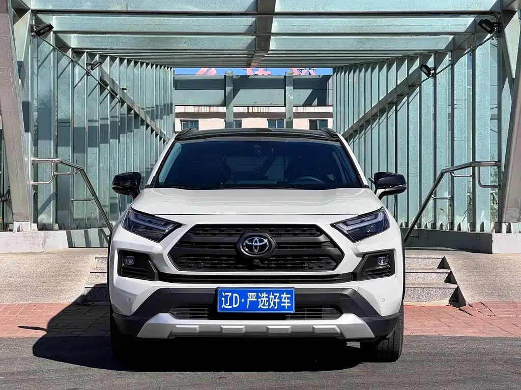 Toyota RAV4 — миниатюра 2