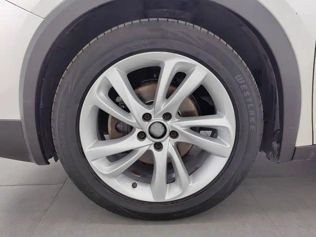 Infiniti QX30 — миниатюра 17