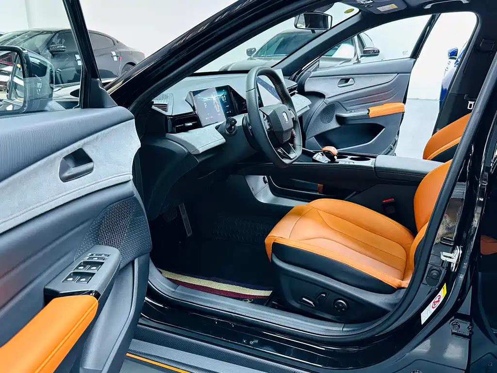Changan UNI-V — миниатюра 4