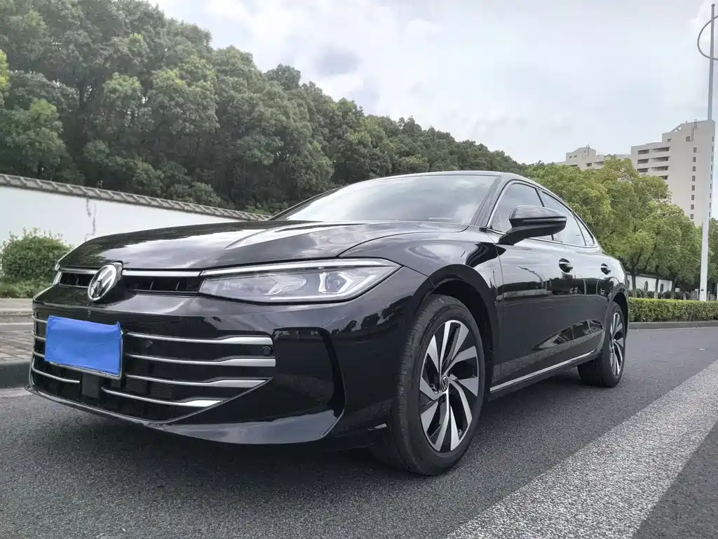 Volkswagen Passat 2025