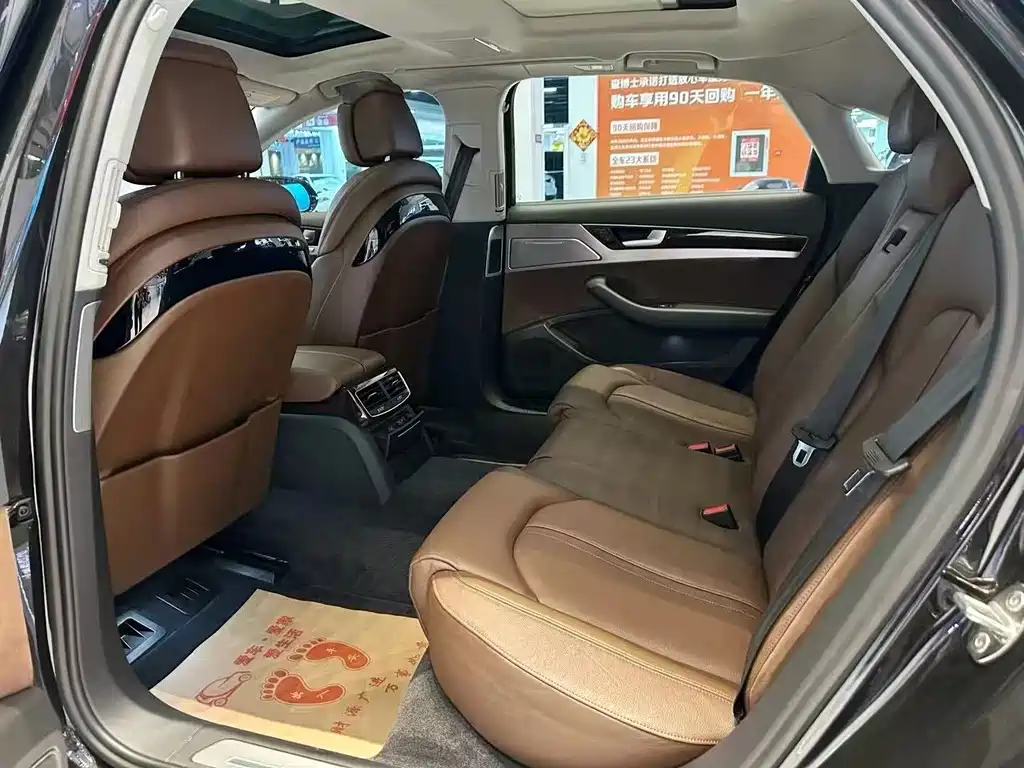 Audi A8 — миниатюра 7