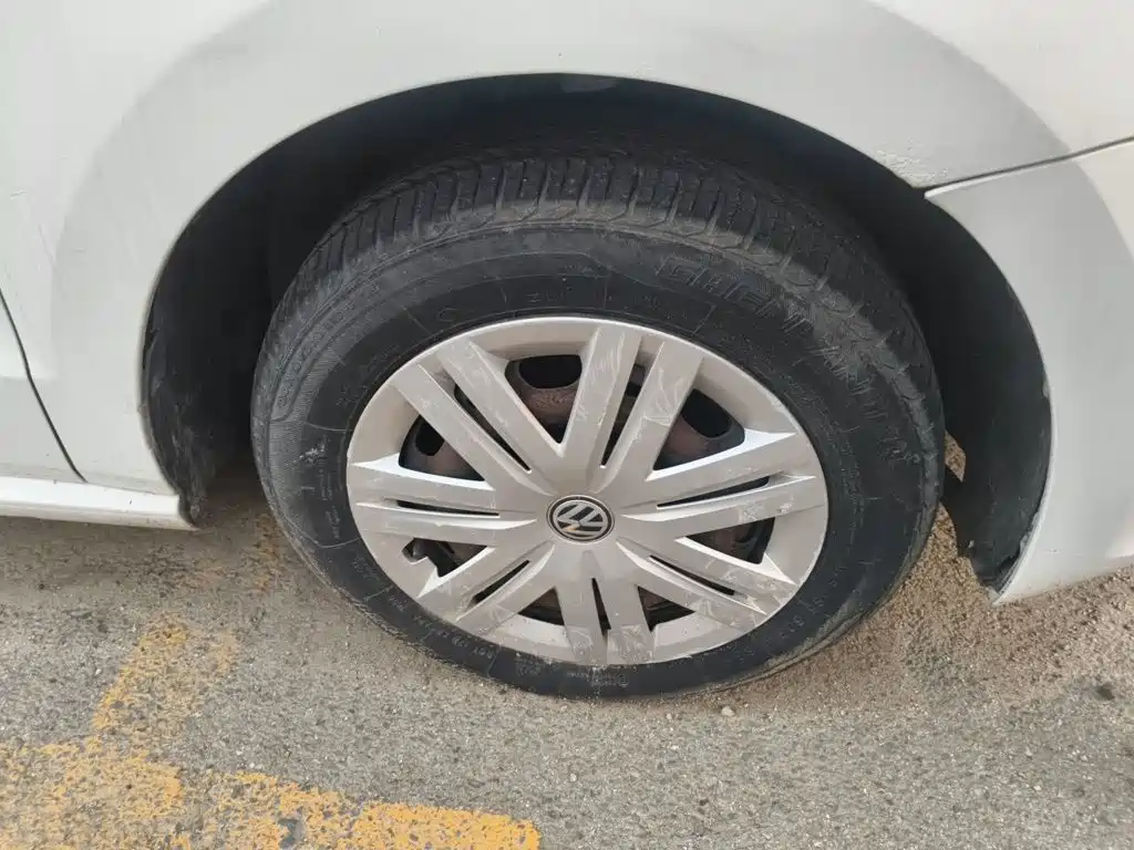 Volkswagen Polo — миниатюра 8