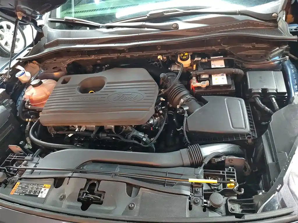 Ford Escape 2020 EcoBoost 245 ST-LINE