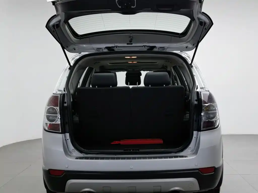 Chevrolet Captiva — миниатюра 16