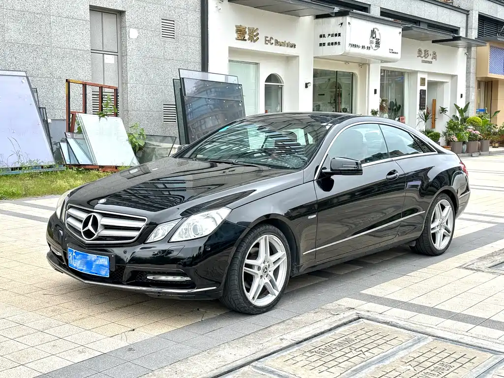 Mercedes-Benz E-Class (Import) 2011