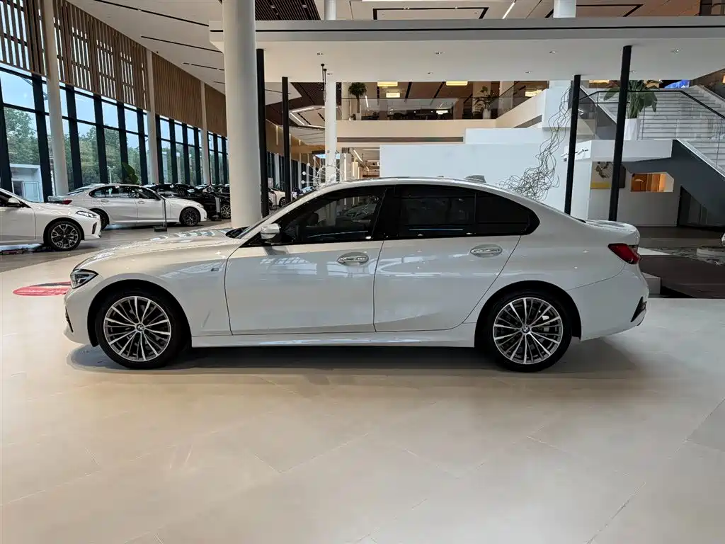 BMW 3 Series — миниатюра 9