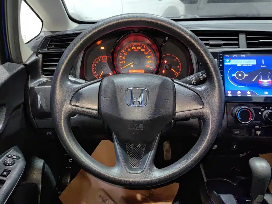 Honda Fit — миниатюра 15