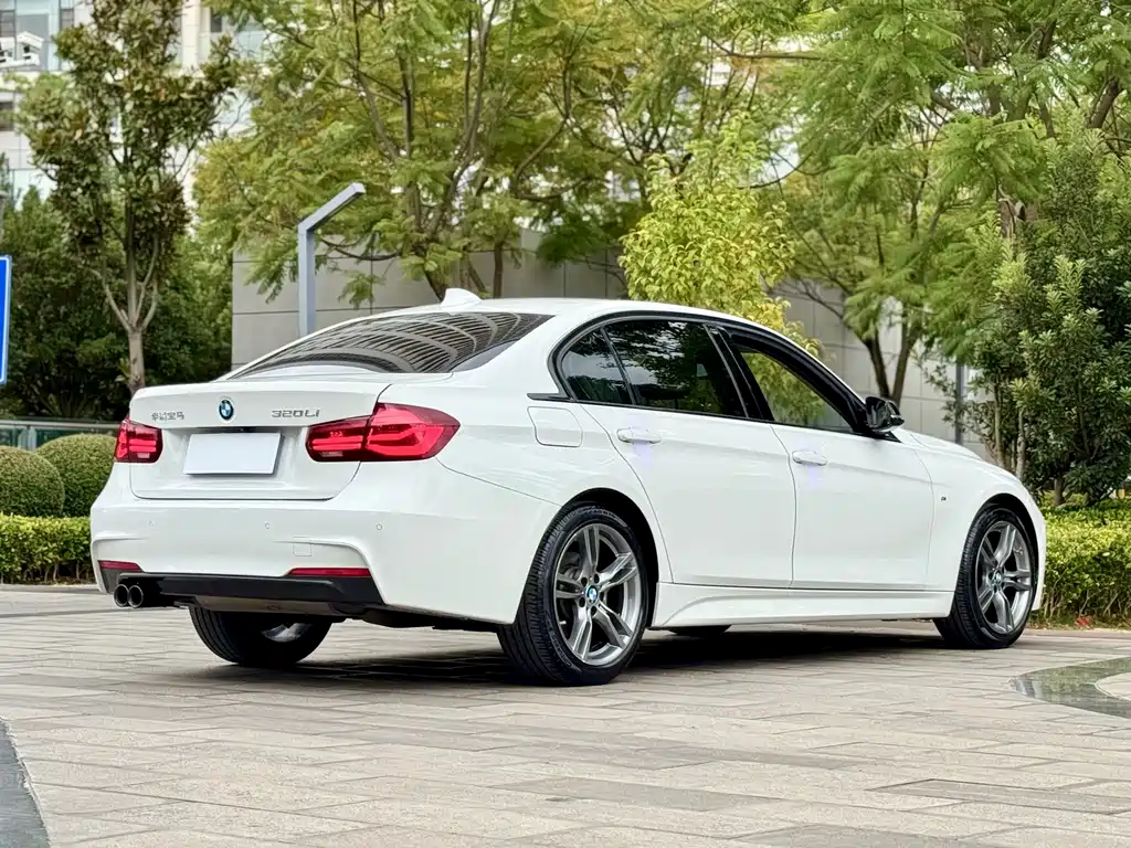 BMW 3 Series — миниатюра 9