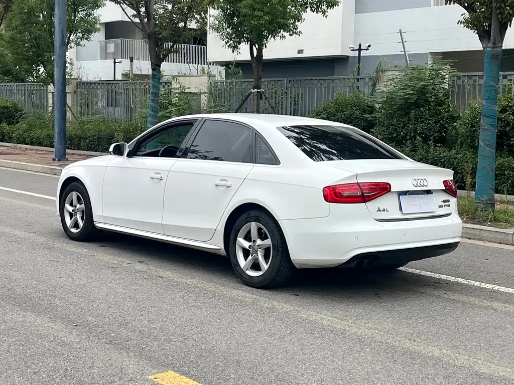 Audi A4L — миниатюра 6