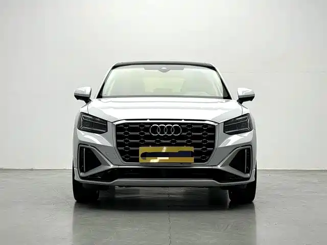 Audi Q2L — миниатюра 2