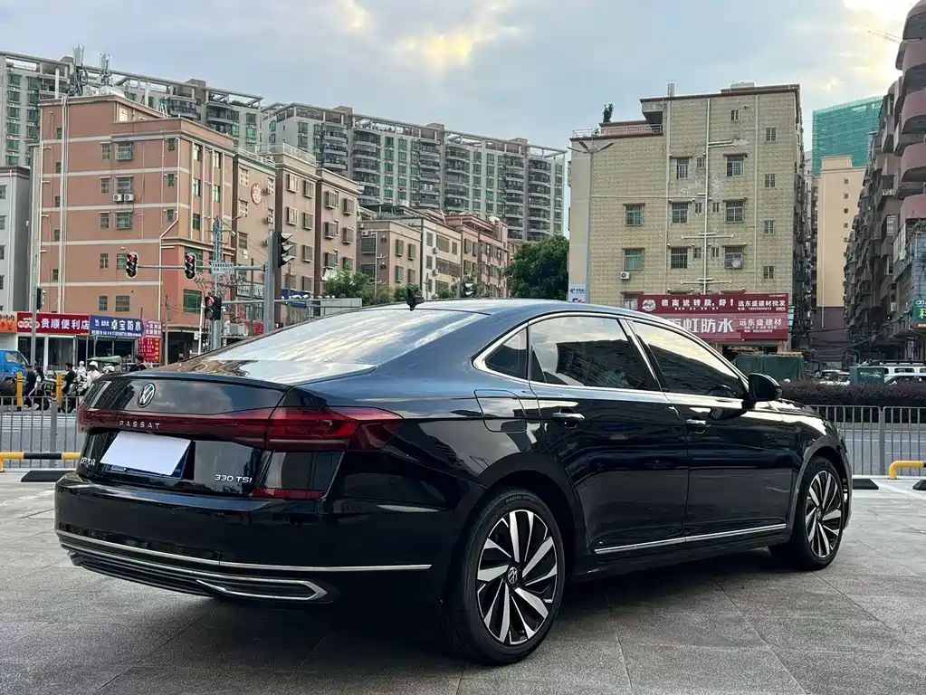 Volkswagen Passat — миниатюра 7