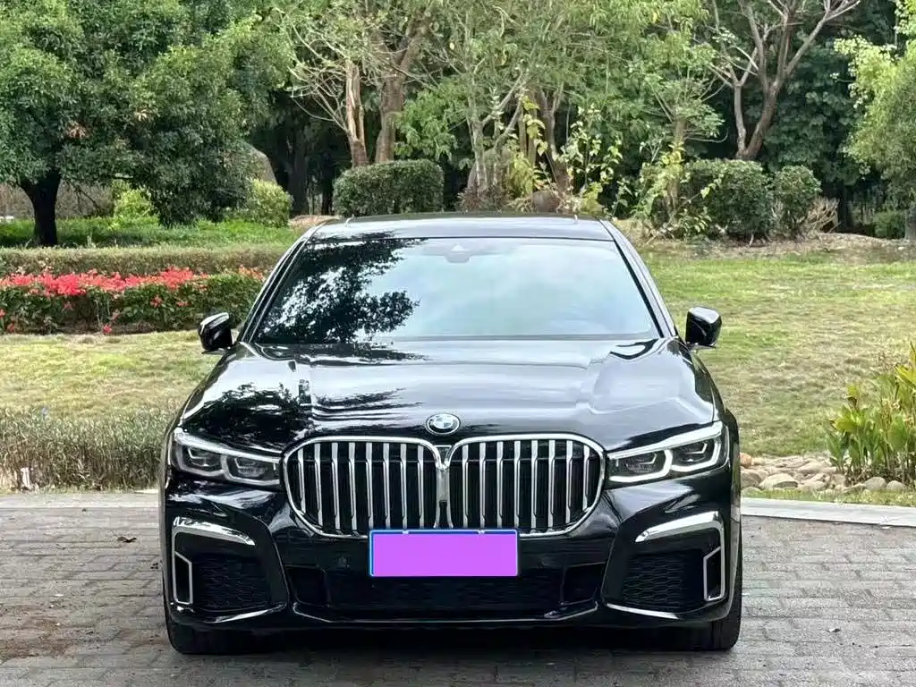BMW 7 Series — миниатюра 2