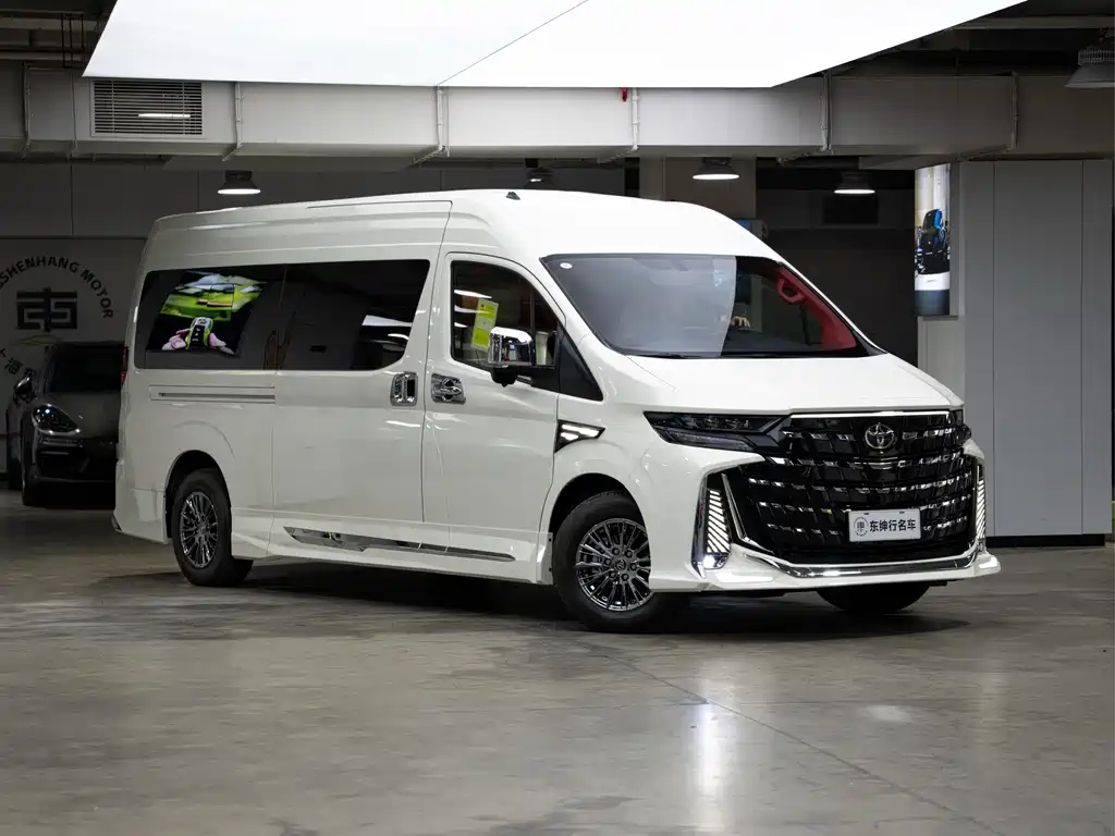 Toyota Hiace — миниатюра 3