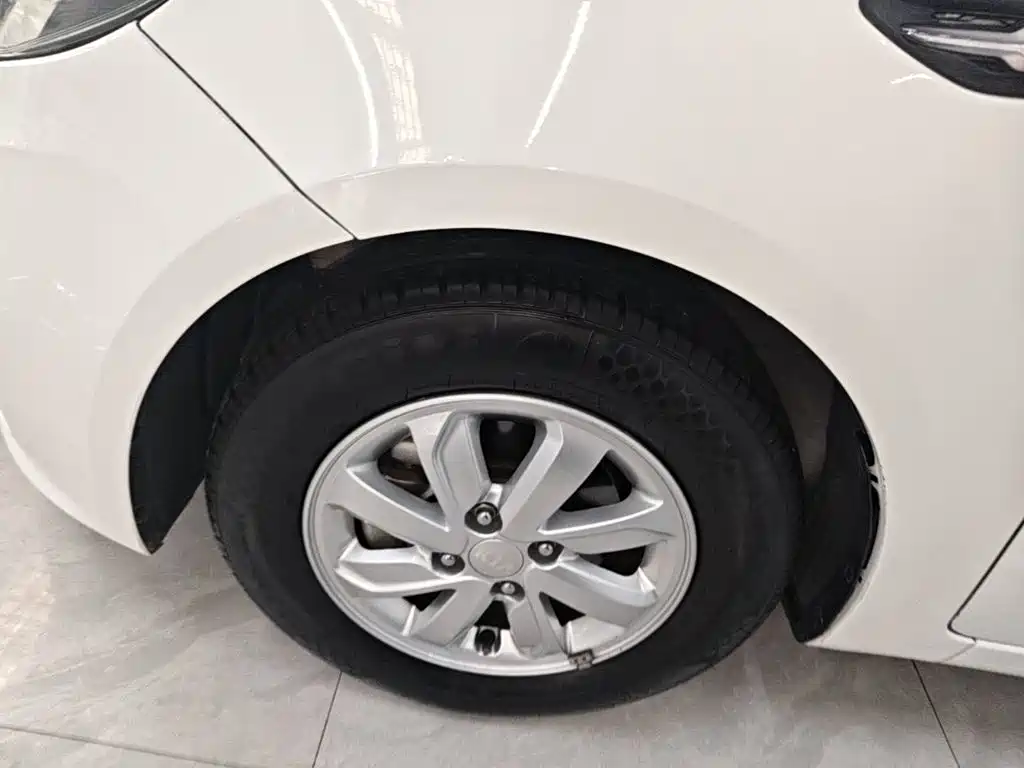 Kia K2 — миниатюра 23