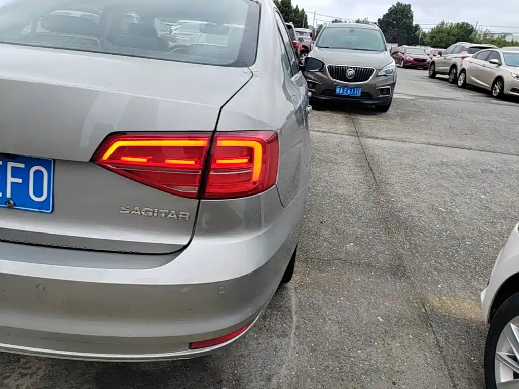 Volkswagen Sagitar — миниатюра 8
