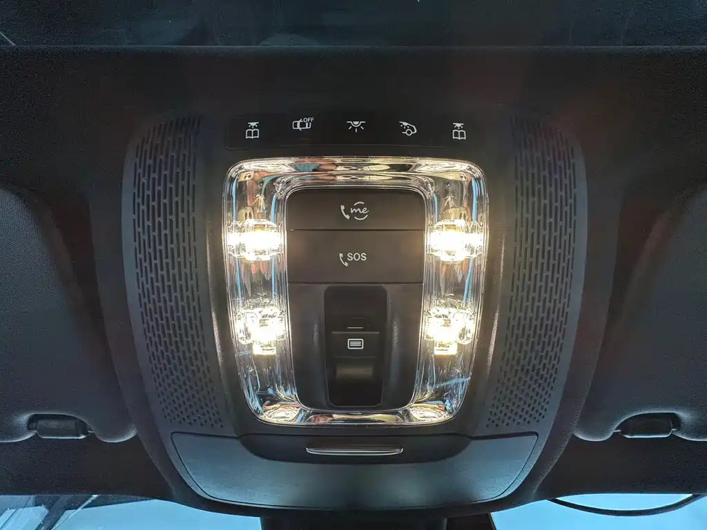 Mercedes-Benz GLB — миниатюра 13