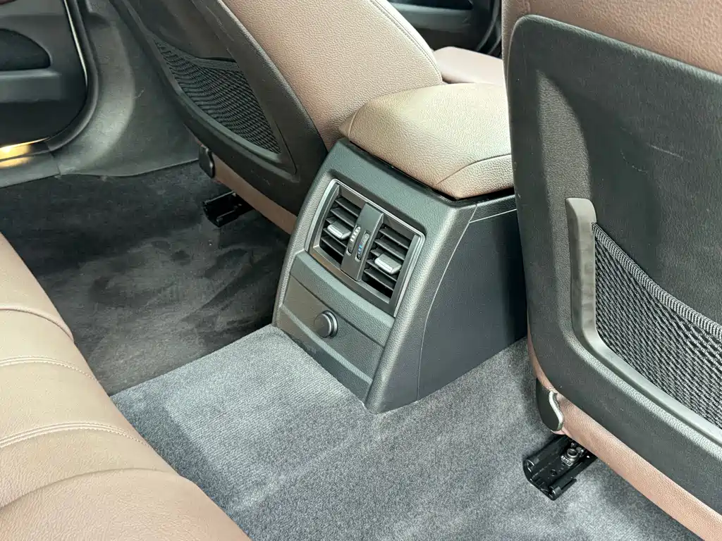 BMW 3 Series — миниатюра 21